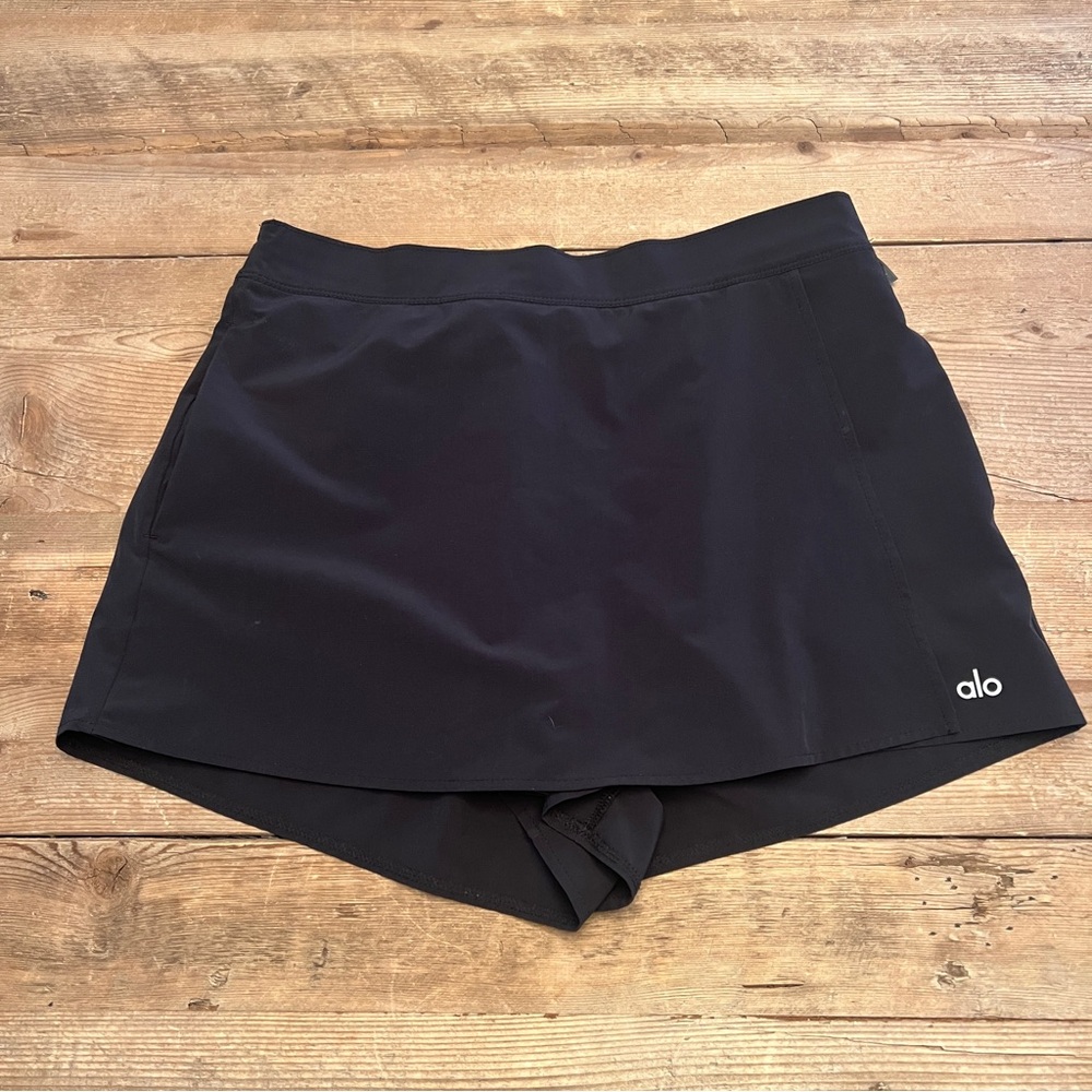 ALO Yoga Black Clubhouse Skirt Skort Sz. M